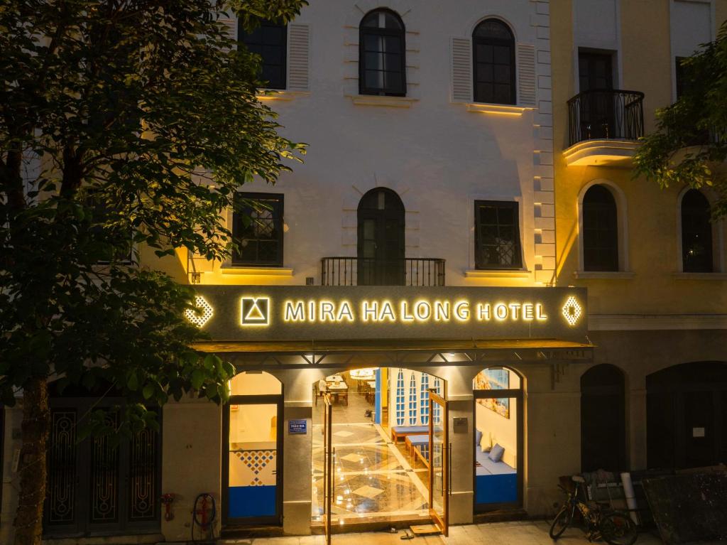 Mira Ha Long Hotel – Ha Long Bay